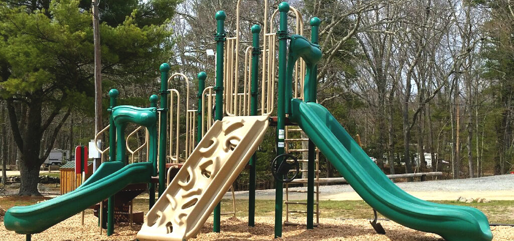 green play structure